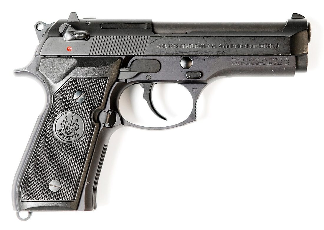 Beretta 92FS hand gun.jpg