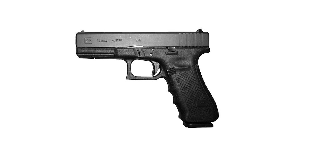 Glock 17 (transparent background).jpg