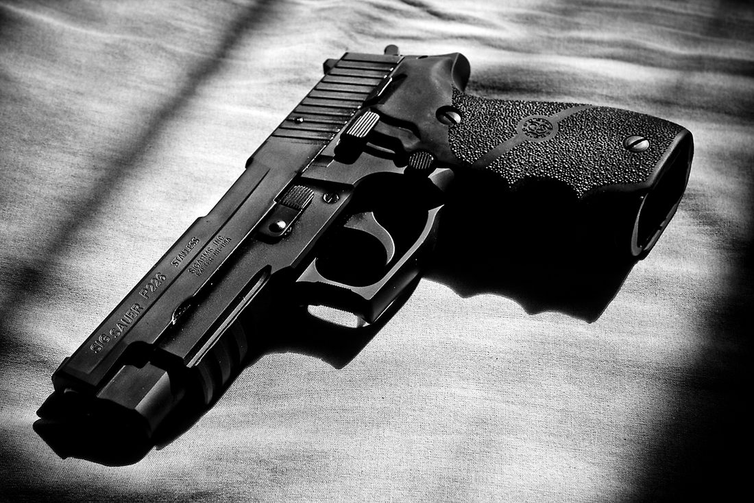 Sig sauer p226 9mm.jpg